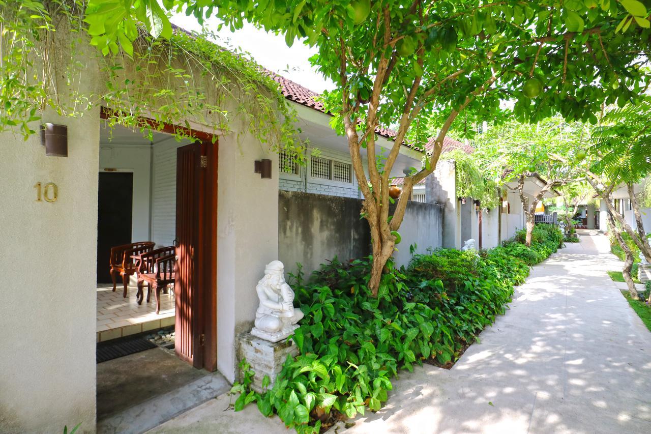 Aquarius Star Hotel Kuta  Exterior photo